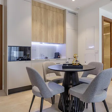 Plaza Del Siglo & Boutique By Caleta Homes * Málaga