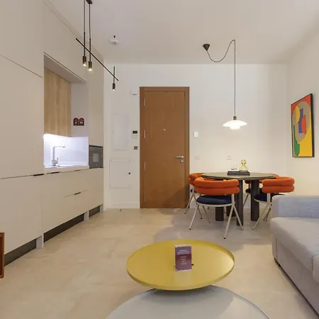 Plaza Del Siglo & Boutique By Caleta Homes * Málaga